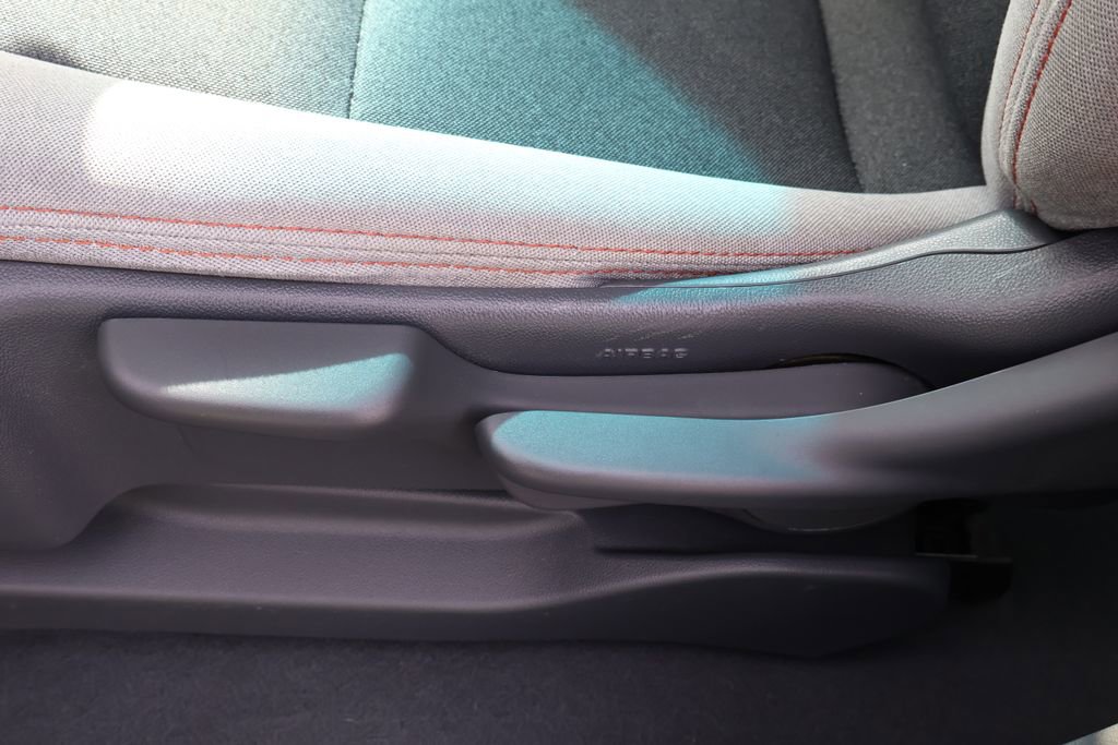 Used 2021 Chevrolet Bolt LT image 31