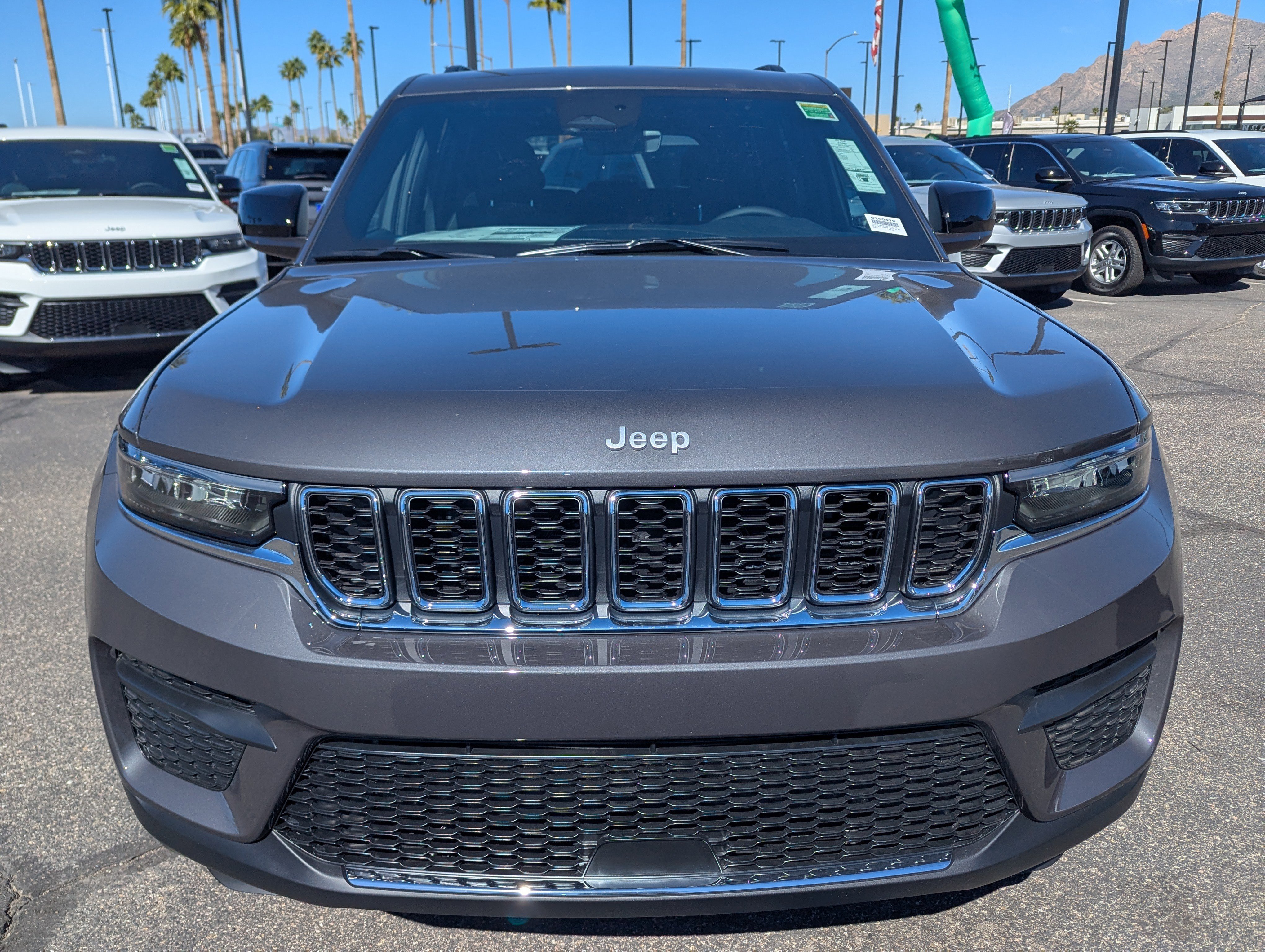 New 2025 Jeep Grand Cherokee Laredo w/ Luxury Tech Group I image 6