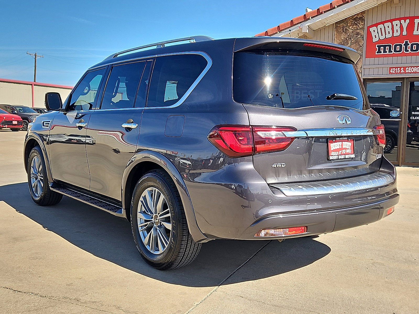 Used 2024 INFINITI QX80 Luxe image 2