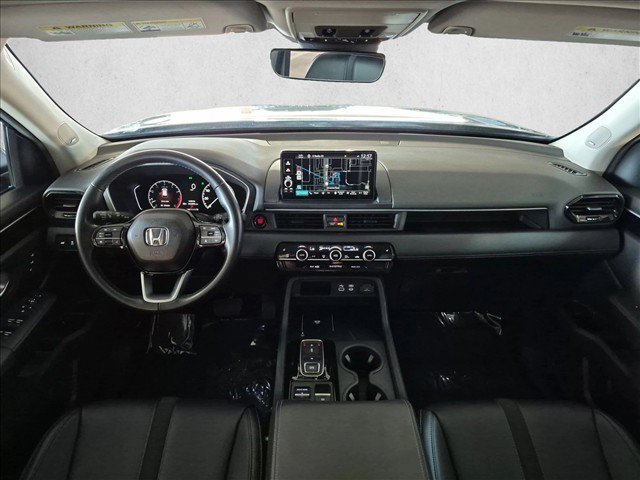 Used 2025 Honda Pilot Touring image 19
