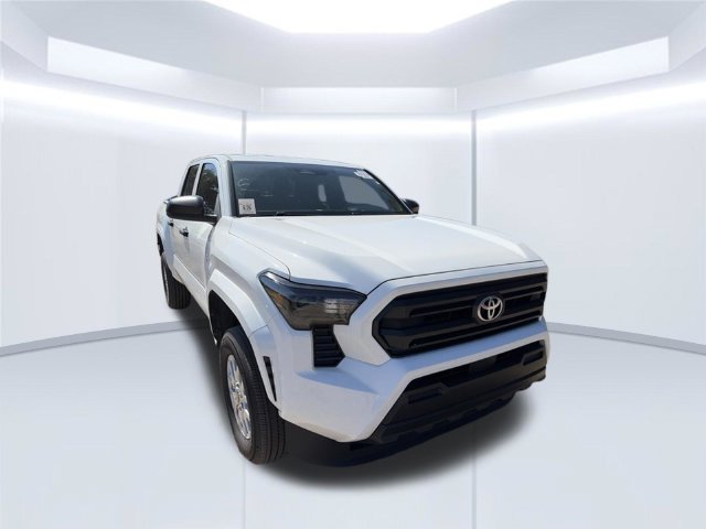 Used 2025 Toyota Tacoma SR AWD/4WD image 3