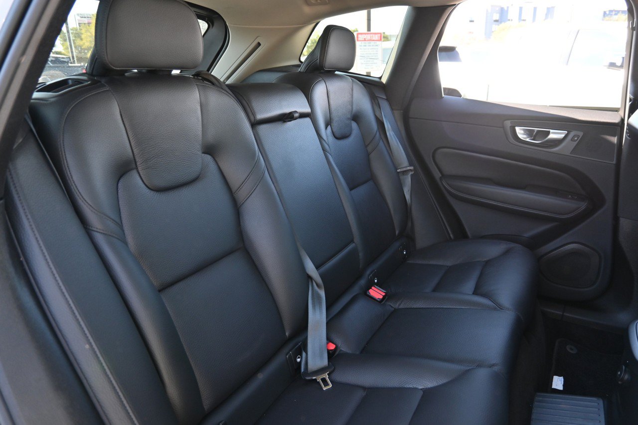 Used 2023 Volvo XC60 T8 Plus AWD/4WD image 24