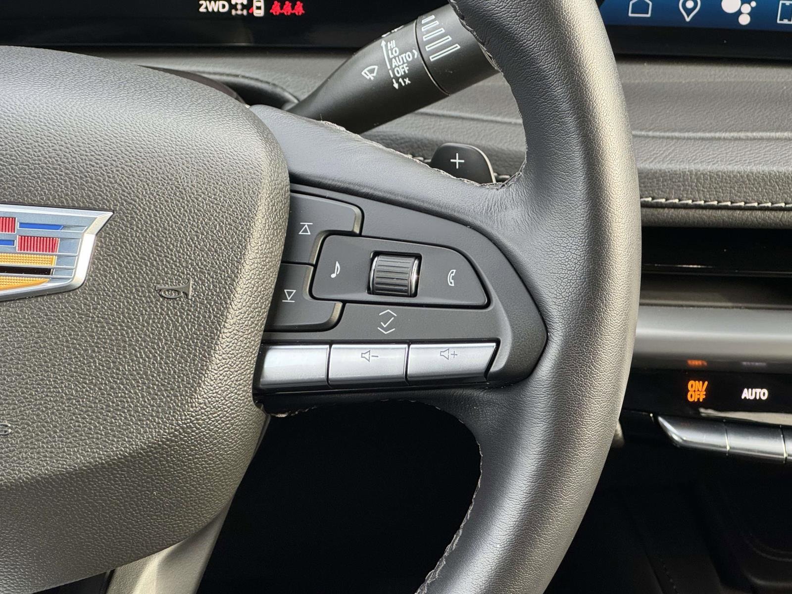 Used 2024 Cadillac XT4 Premium Luxury image 18