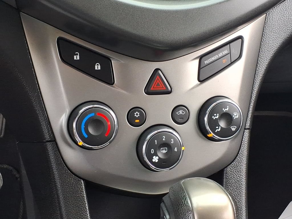 Used 2016 Chevrolet Sonic LT w/ Wheels and Fog Lamp Package FWD image 18