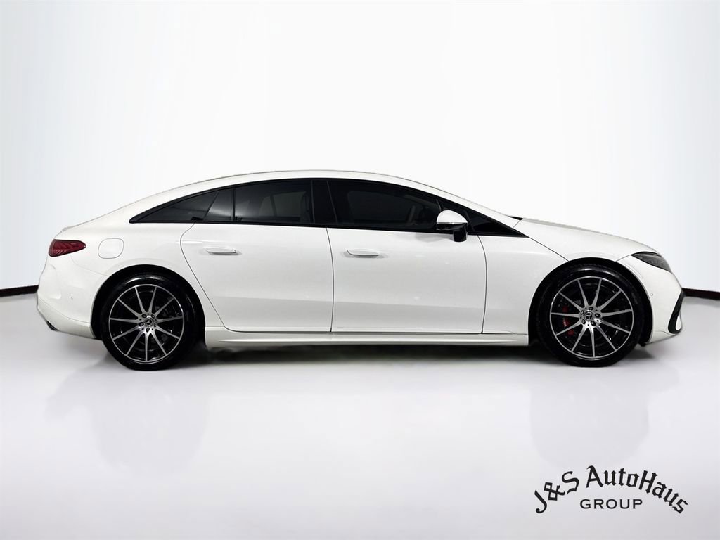 Used 2022 Mercedes-Benz EQS 580 4MATIC Sedan image 8