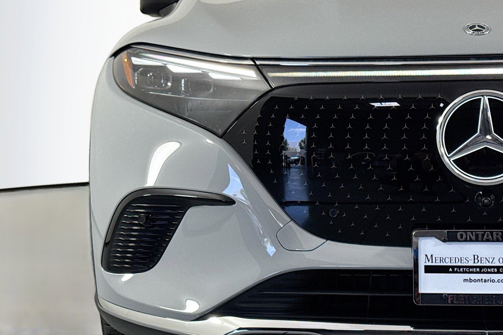 New 2026 Mercedes-Benz EQS 400 4MATIC SUV image 13