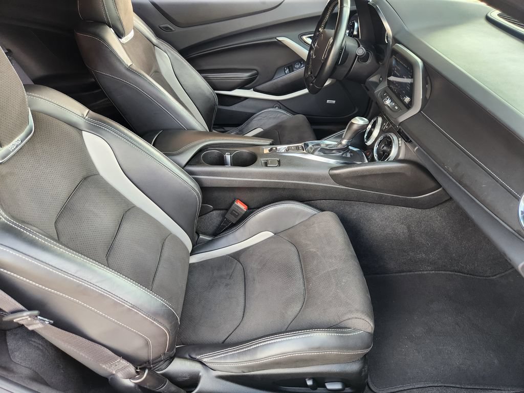 Used 2023 Chevrolet Camaro LT w/ Technology Package RWD image 15