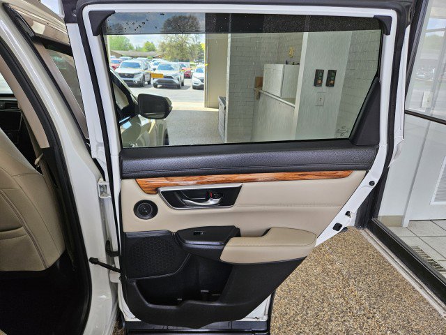 Used 2018 Honda CR-V Touring image 16