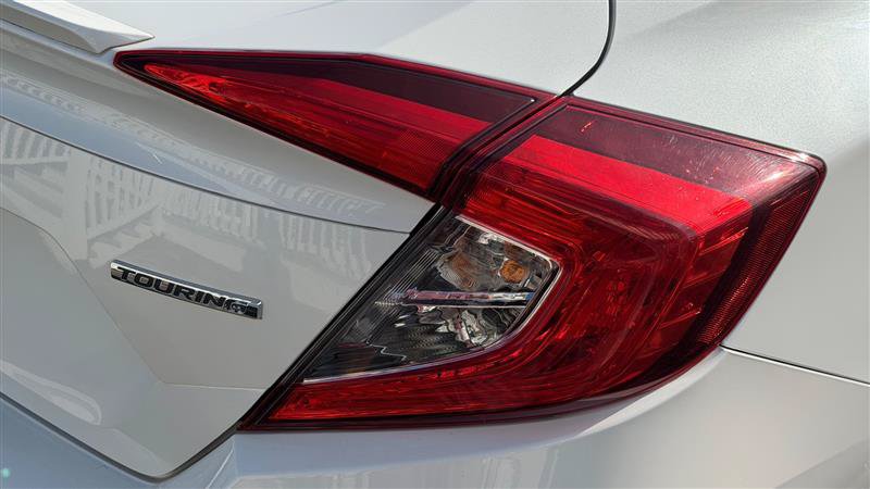Used 2020 Honda Civic Touring image 14