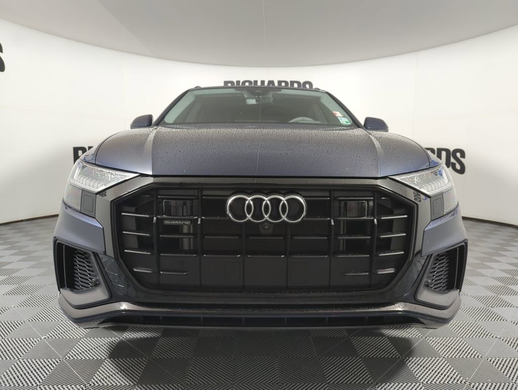 Used 2023 Audi Q8 Prestige w/ Prestige Package image 3