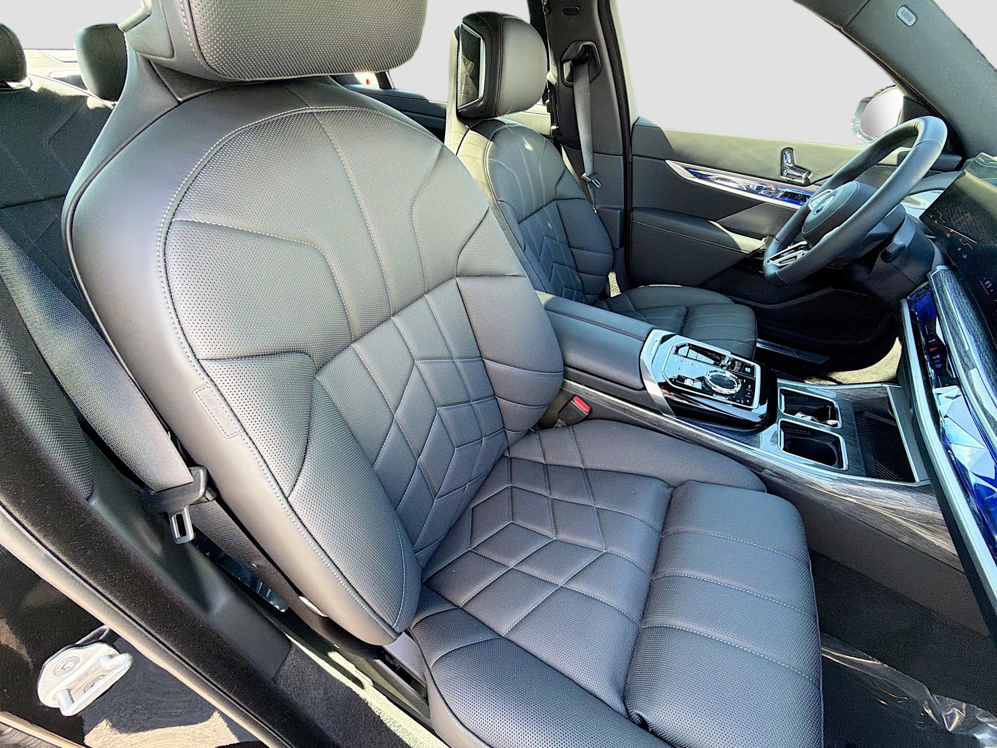 Used 2026 BMW i7 eDrive50 w/ M Sport Package RWD image 14