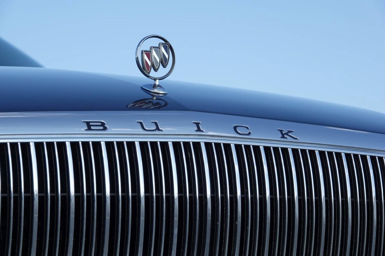 Used 1993 Buick Park Avenue Ultra FWD image 48