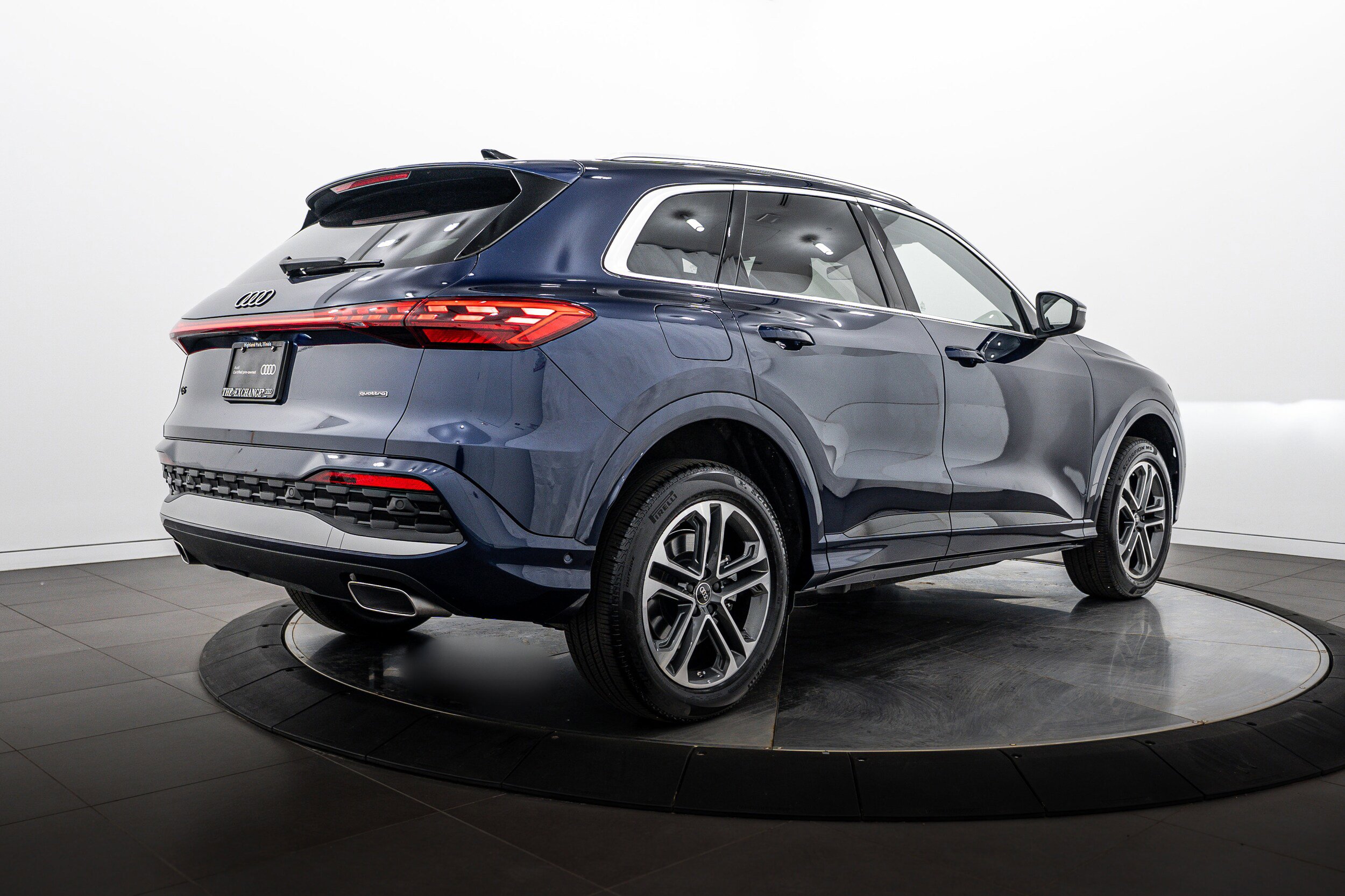 Certified 2025 Audi Q5 Premium w/ Convenience Package AWD/4WD image 4