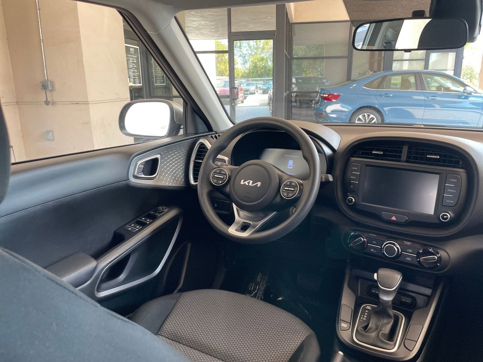 Used 2025 Kia Soul LX w/ LX Technology Package image 29