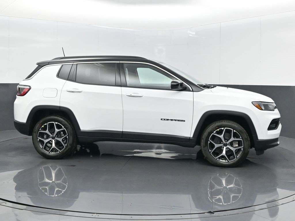 Certified 2025 Jeep Compass Limited image 8