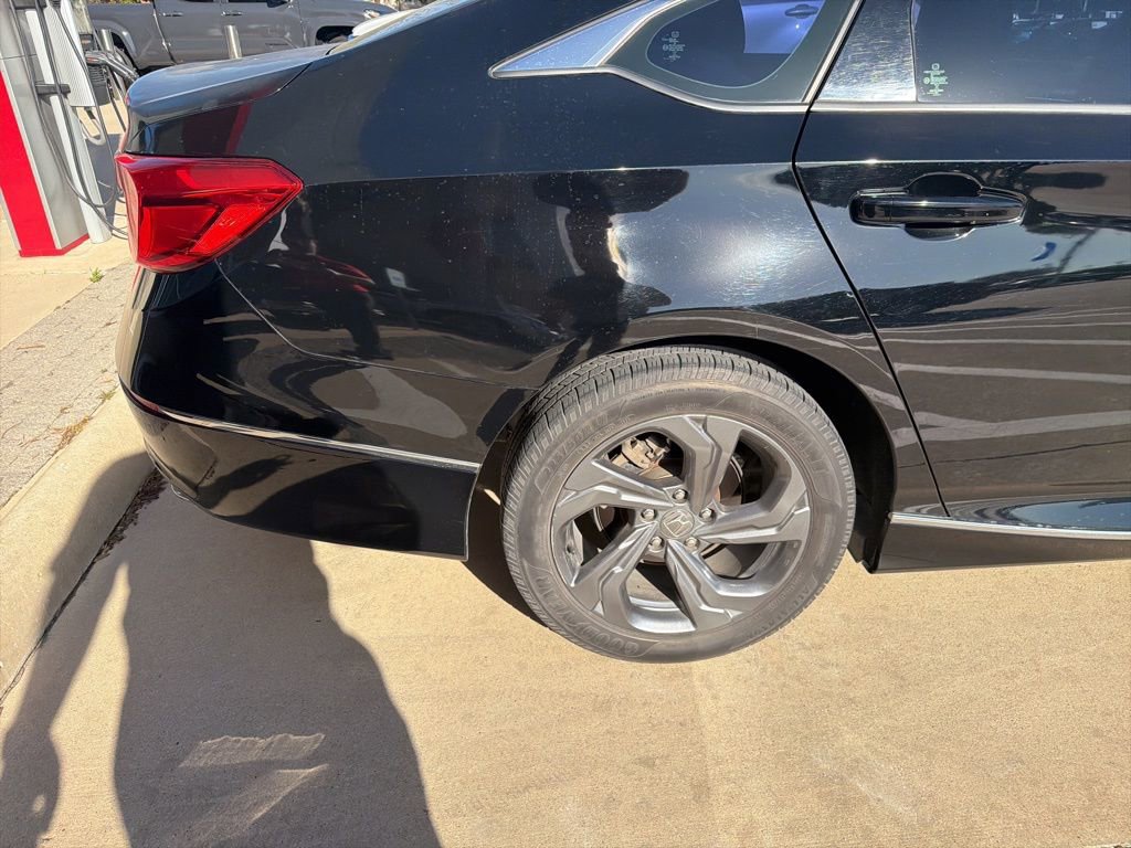 Used 2018 Honda Accord EX image 5