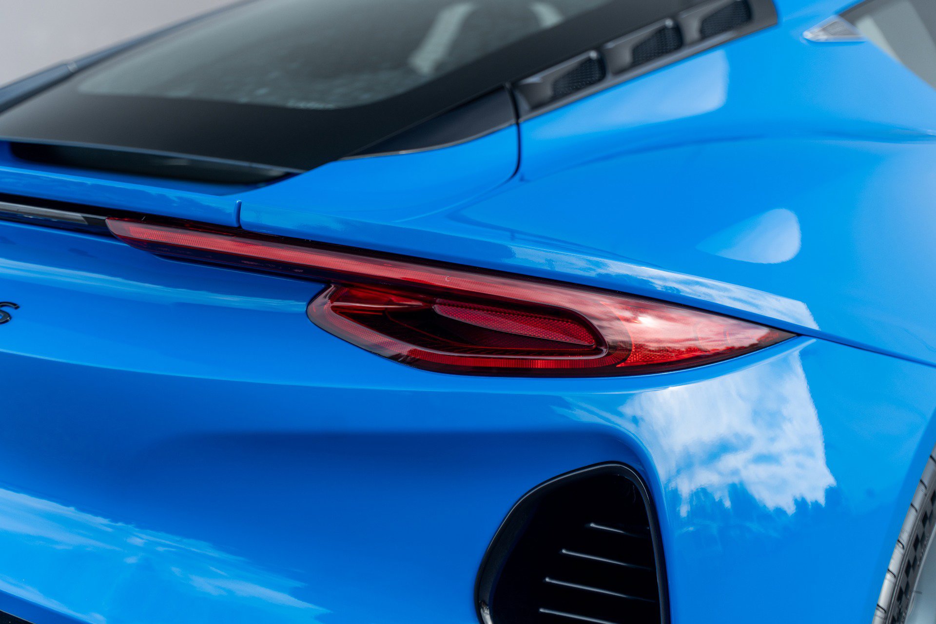 New 2026 Lotus Emira SE image 17