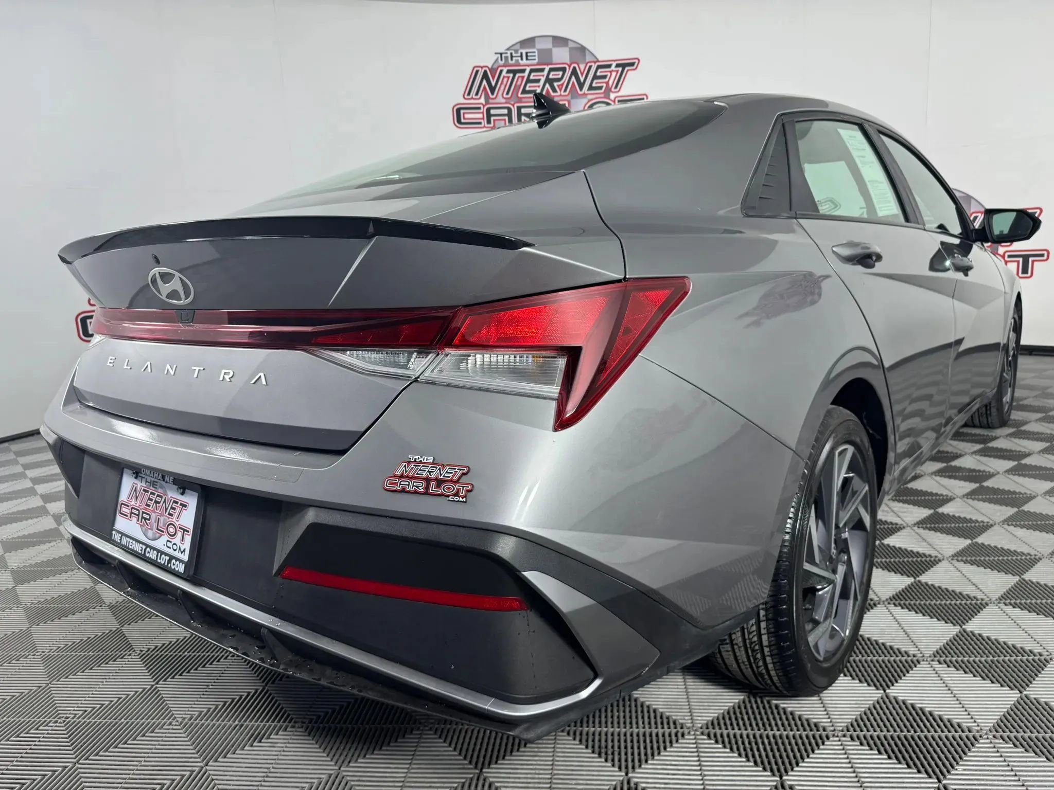 Used 2025 Hyundai Elantra Sport FWD image 28