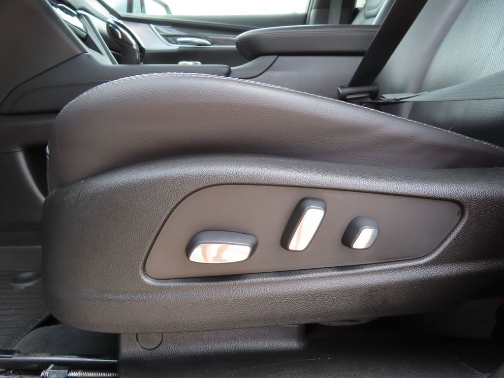 Certified 2024 Cadillac XT5 Sportv w/ Technology Package image 7