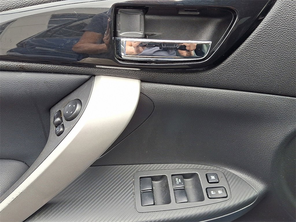 Used 2023 Mitsubishi Eclipse Cross SE image 14