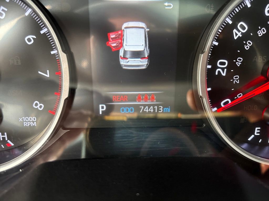 Used 2020 Toyota RAV4 XLE Premium image 16