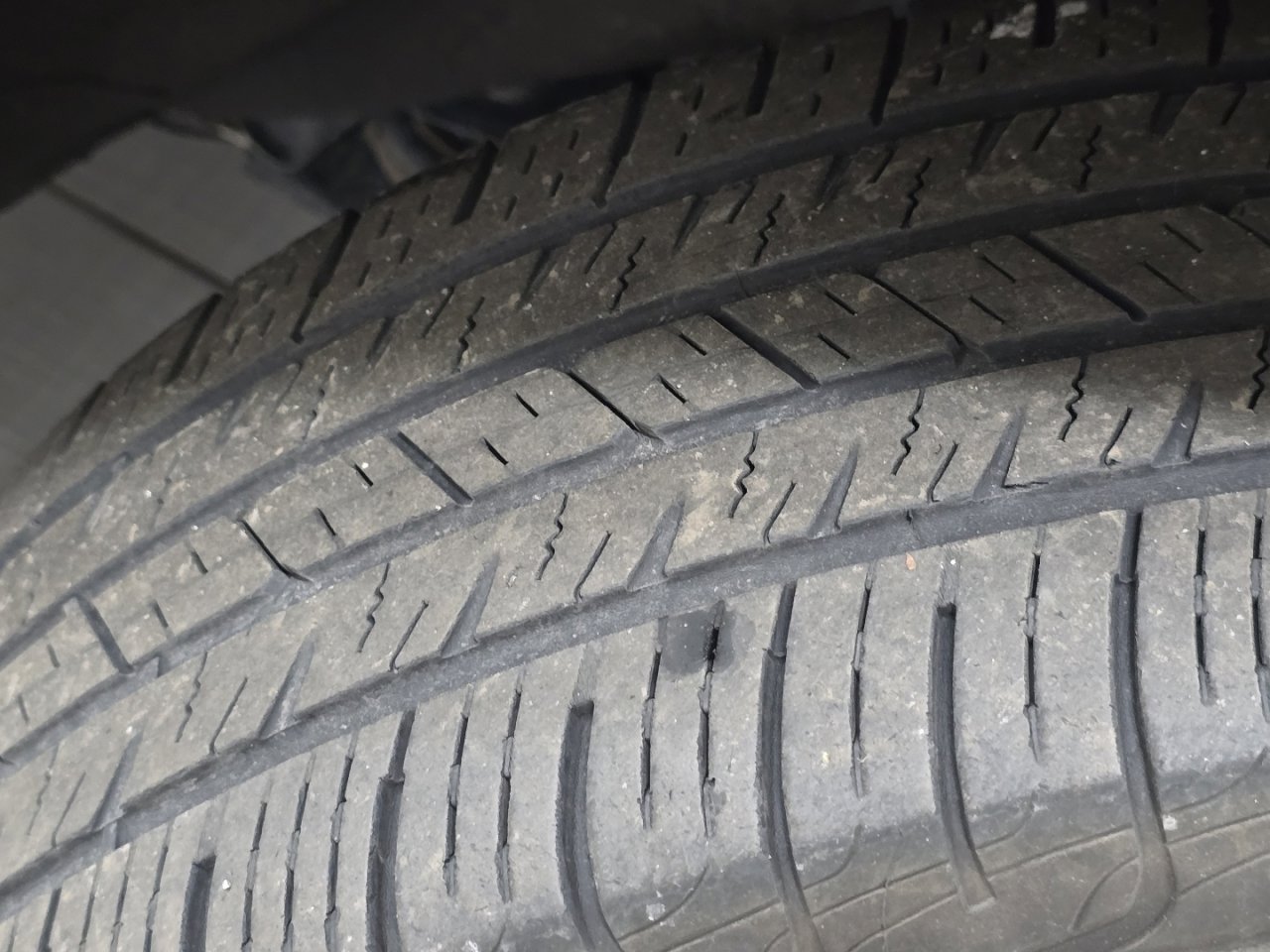 Used 2018 Toyota RAV4 XLE image 9