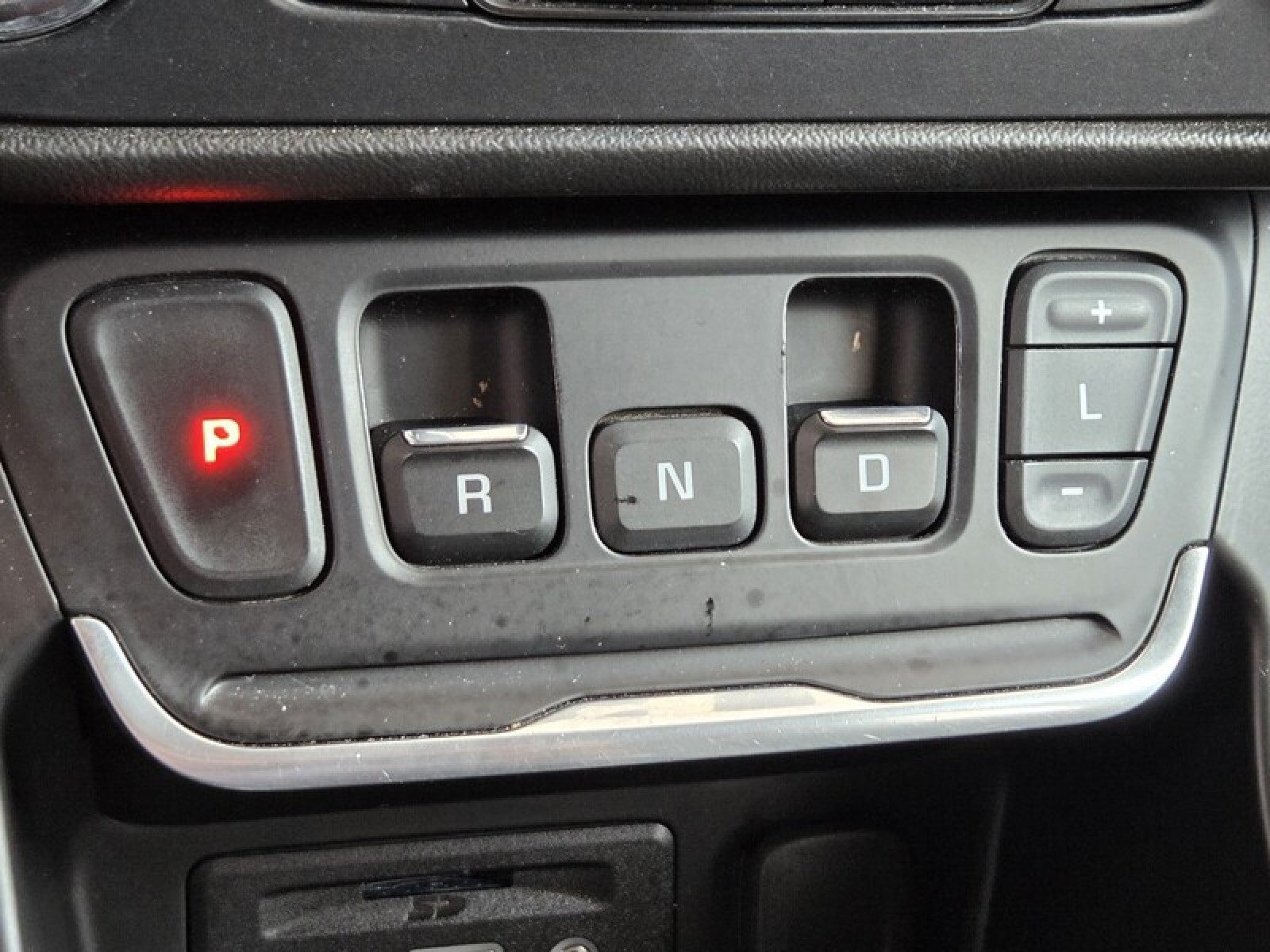 Used 2020 GMC Terrain SLT FWD image 31