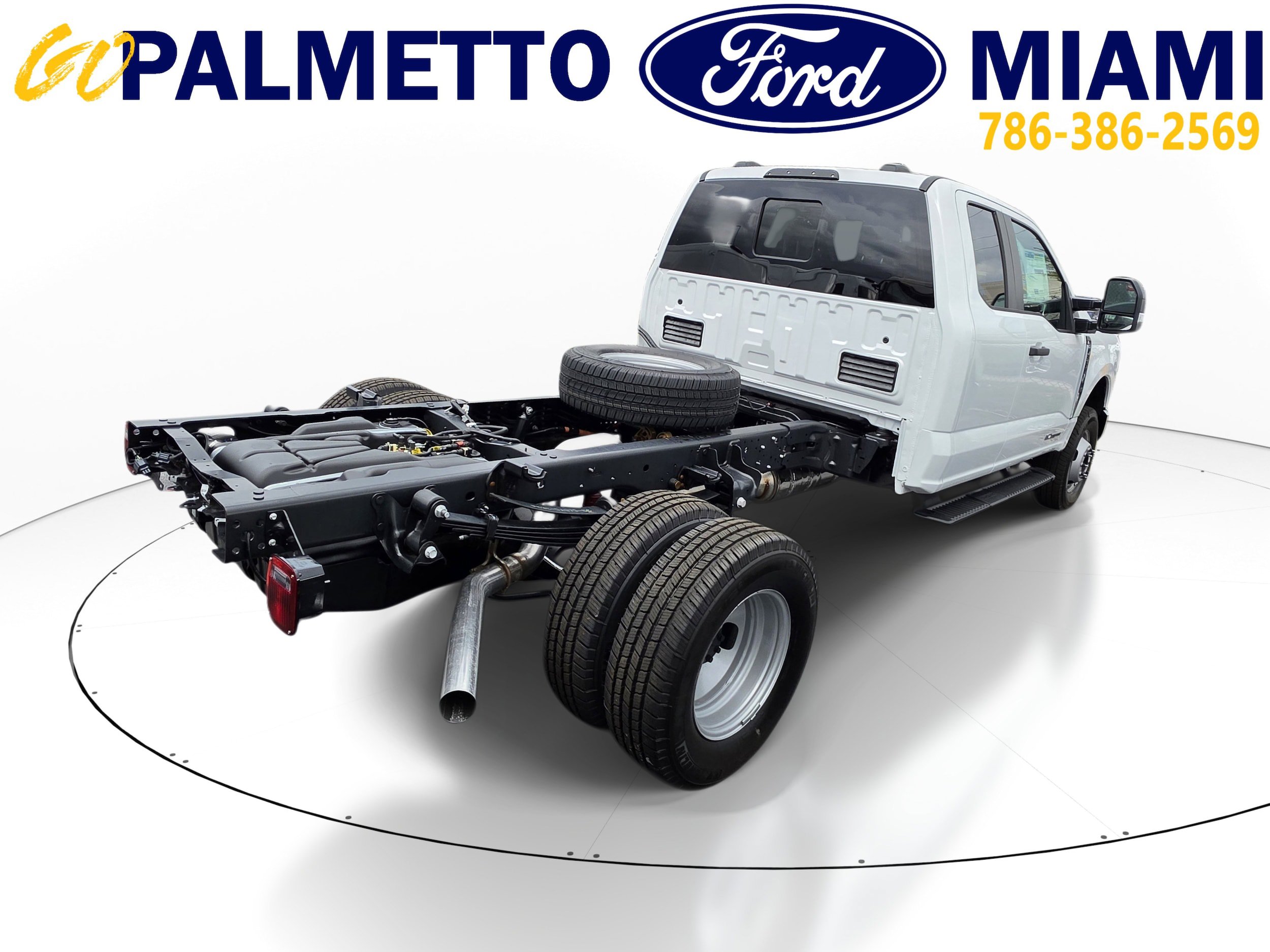 New 2026 Ford F350 XL w/ XL Chrome Package AWD/4WD image 4