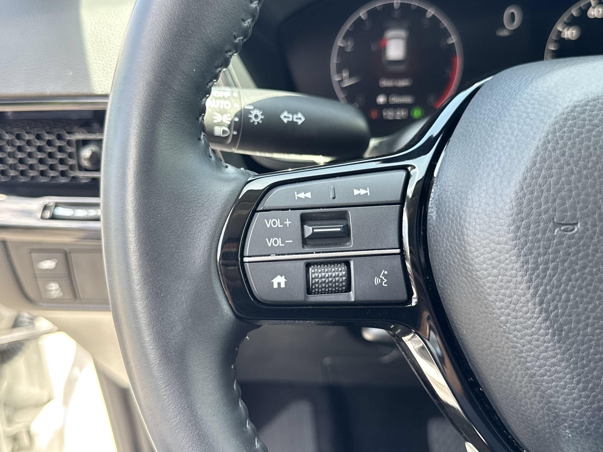 Used 2025 Honda CR-V EX-L image 29