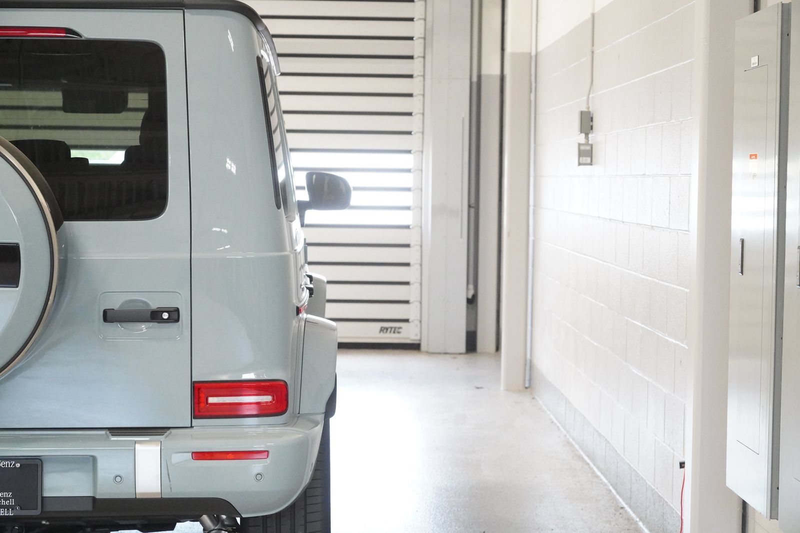New 2027 Mercedes-Benz G 580 e image 13