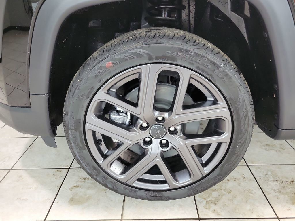 New 2026 Jeep Compass Limited image 30