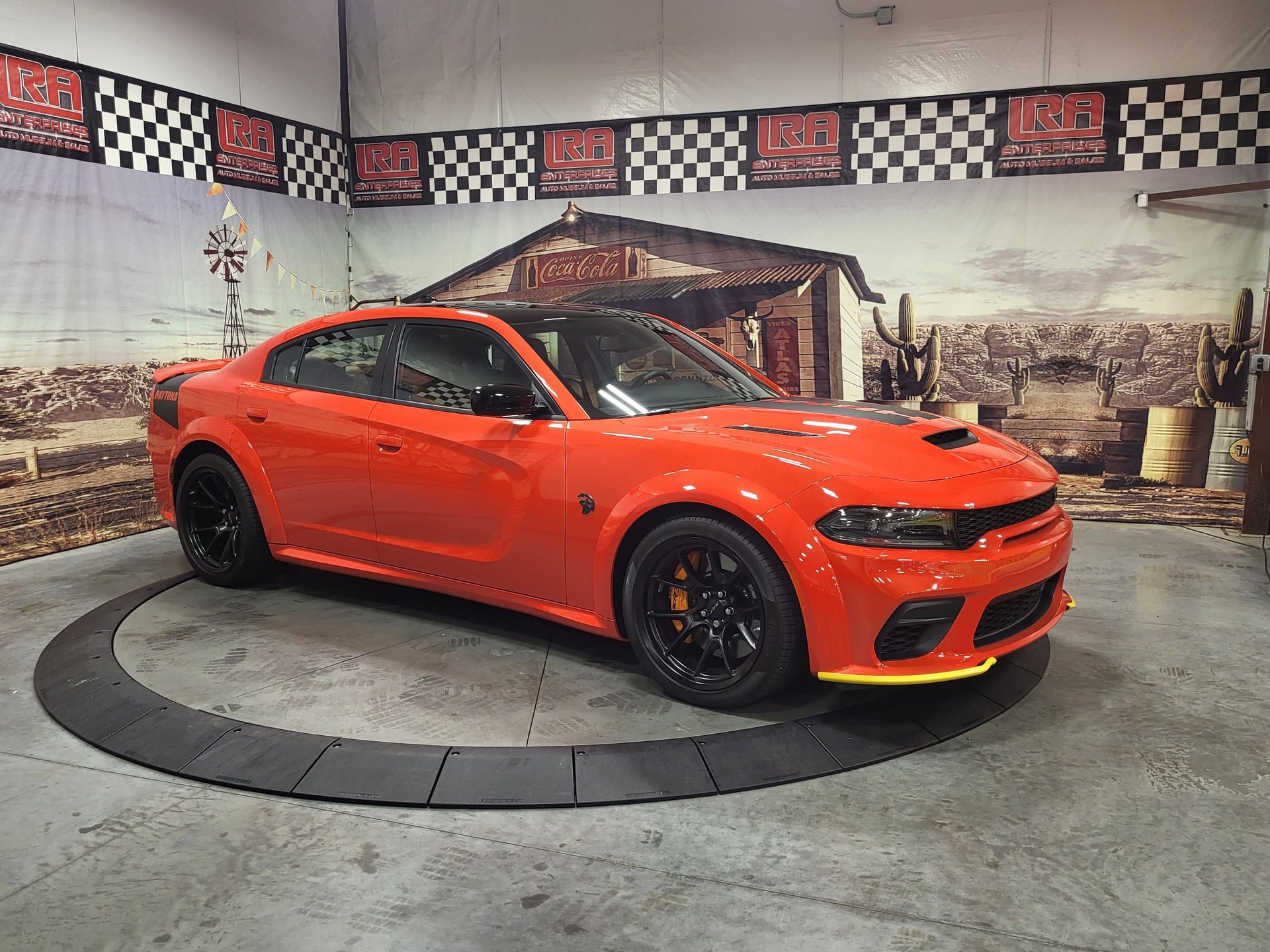 Used 2023 Dodge Charger SRT Hellcat RWD image 1