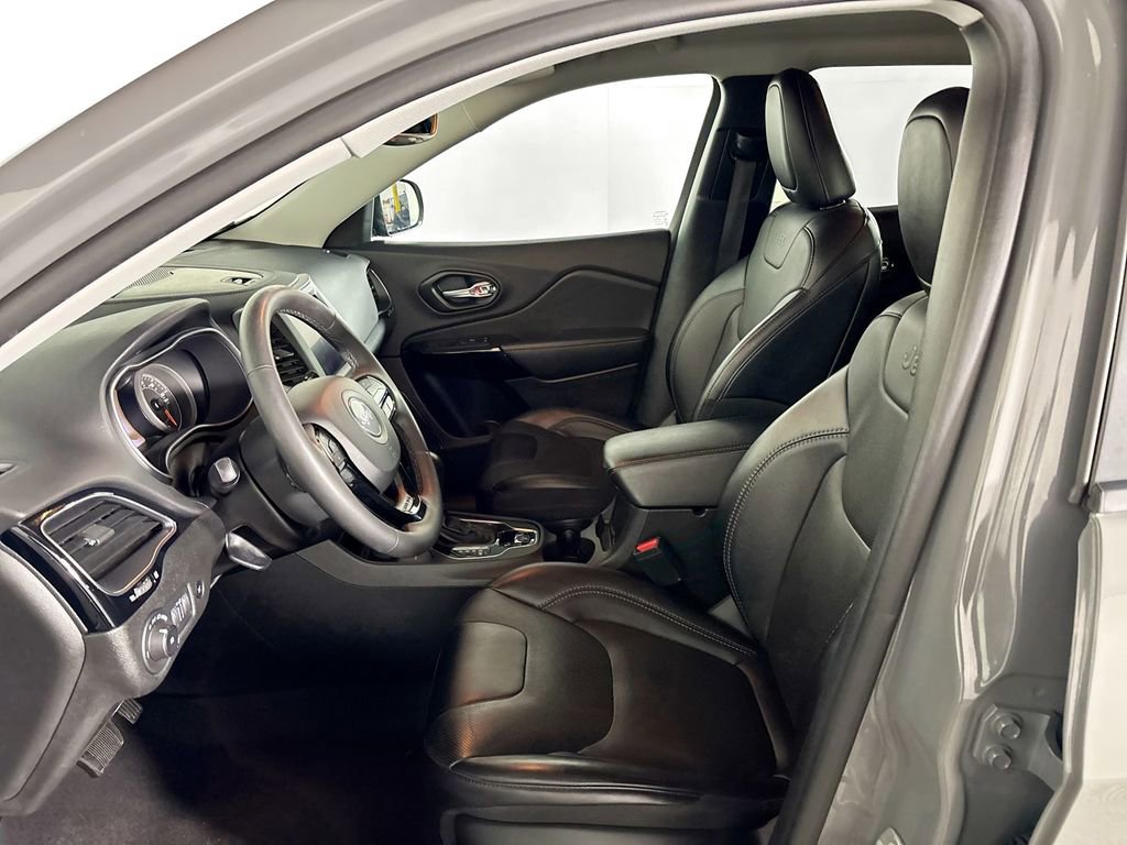 Used 2023 Jeep Cherokee Altitude Lux image 11