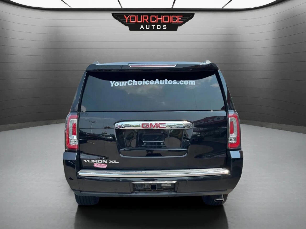 Used 2015 GMC Yukon XL Denali w/ Premium Package AWD/4WD image 6