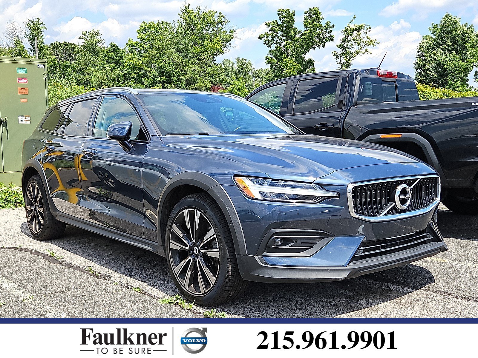 Used 2021 Volvo V60 T5 Cross Country w/ Climate Package AWD/4WD image 1