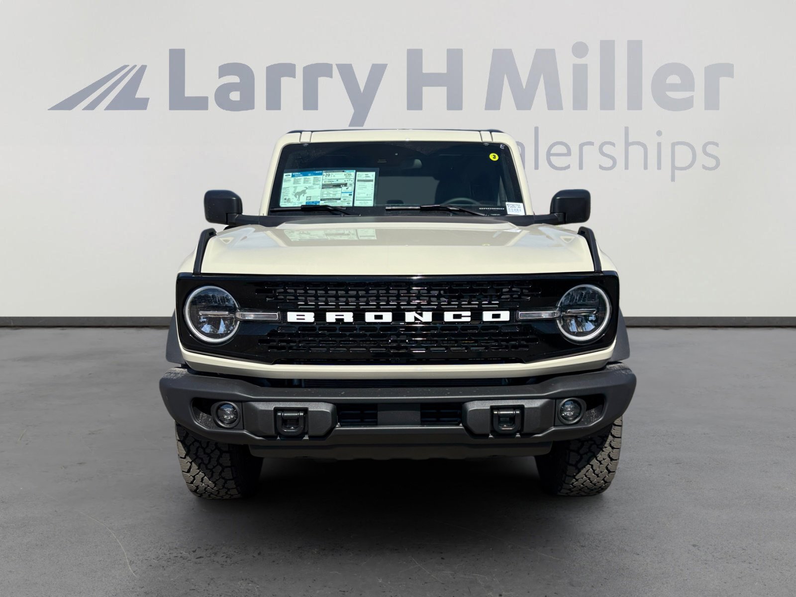 New 2026 Ford Bronco Big Bend w/ Black Diamond Package AWD/4WD image 8