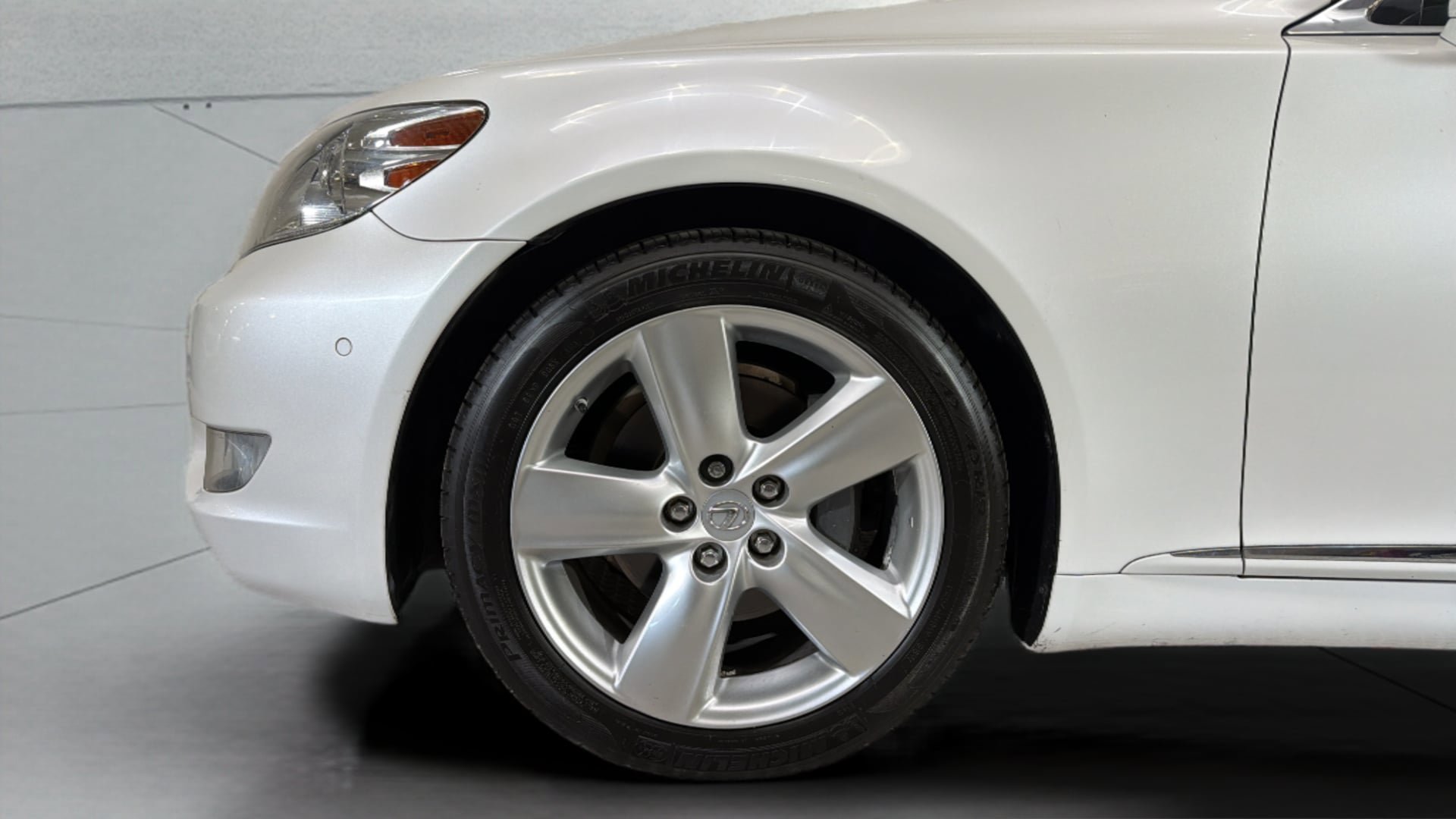 Used 2012 Lexus LS 460 w/ Luxury Value Edition RWD image 36