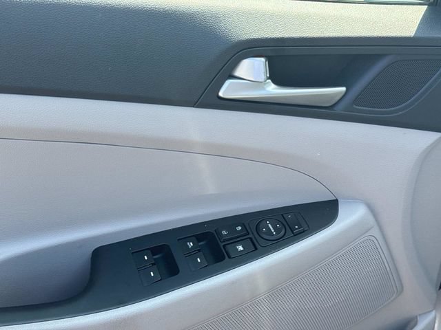 Used 2020 Hyundai Tucson Value FWD image 23