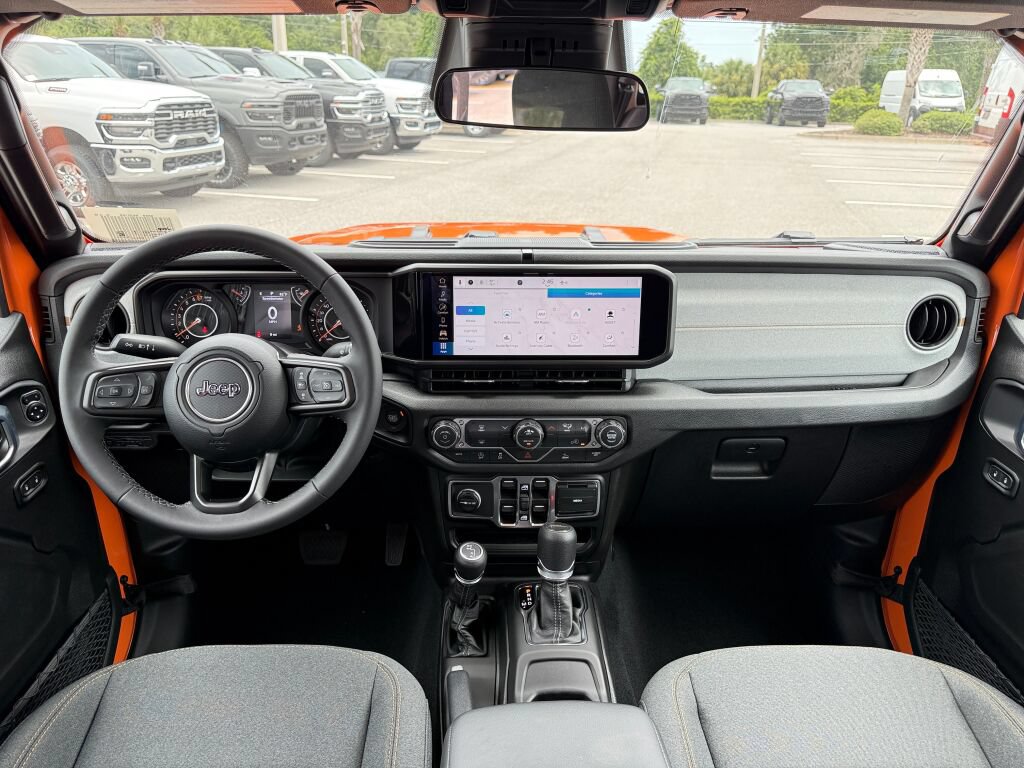 New 2026 Jeep Gladiator Sport AWD/4WD image 12