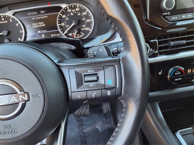 Used 2024 Nissan Pathfinder SV image 17