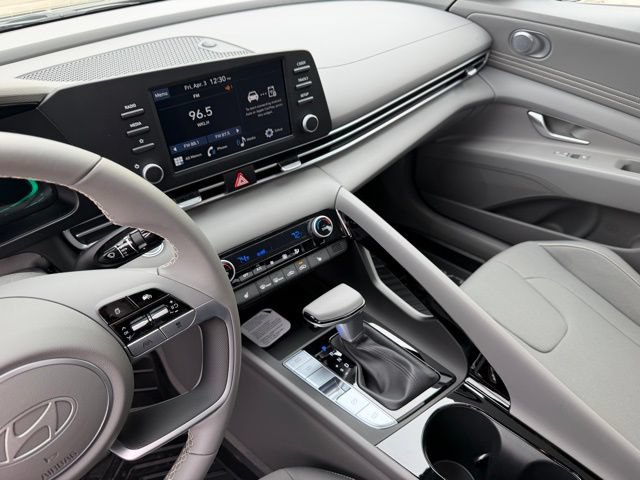 New 2026 Hyundai Elantra SEL Sport Premium FWD image 25
