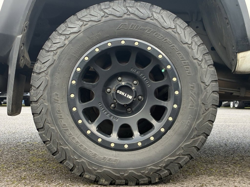 Used 2020 Toyota Tacoma TRD Off-Road w/ TRD Premium Off Road Package image 9