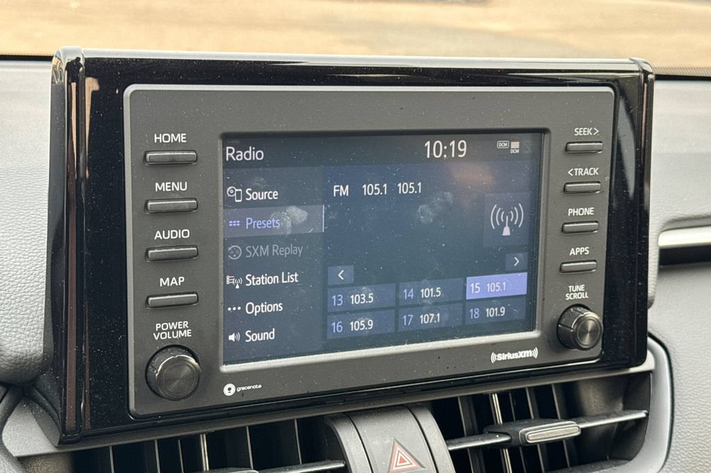 Used 2022 Toyota RAV4 LE AWD/4WD image 18