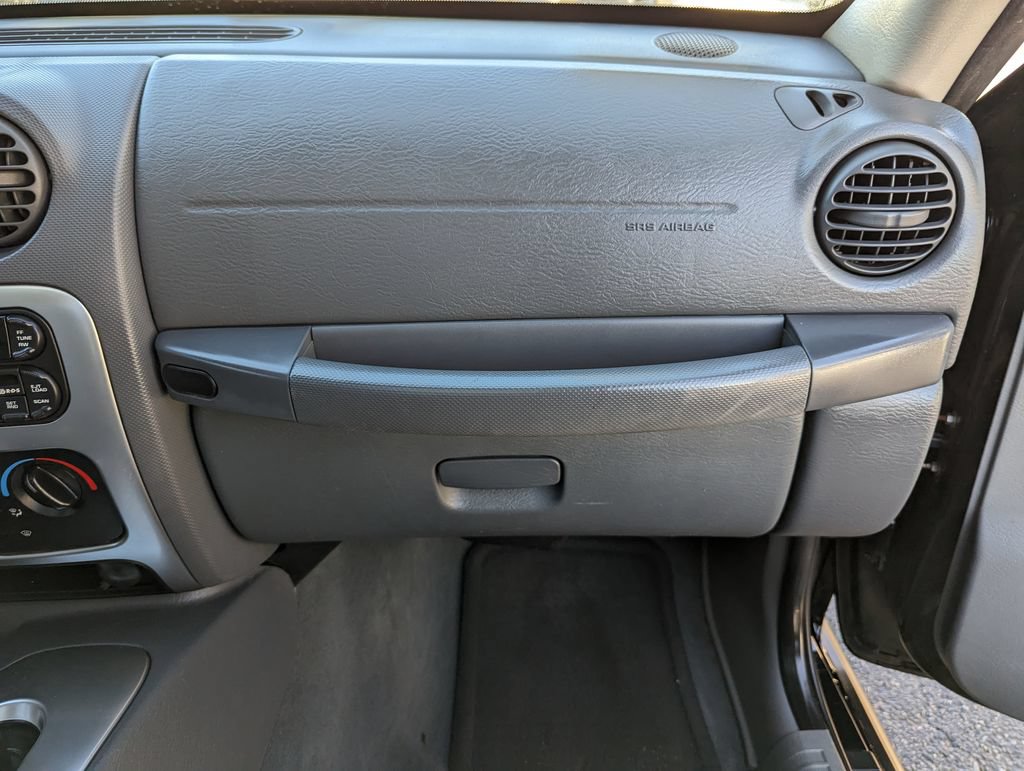 Used 2005 Jeep Liberty Limited AWD/4WD image 31