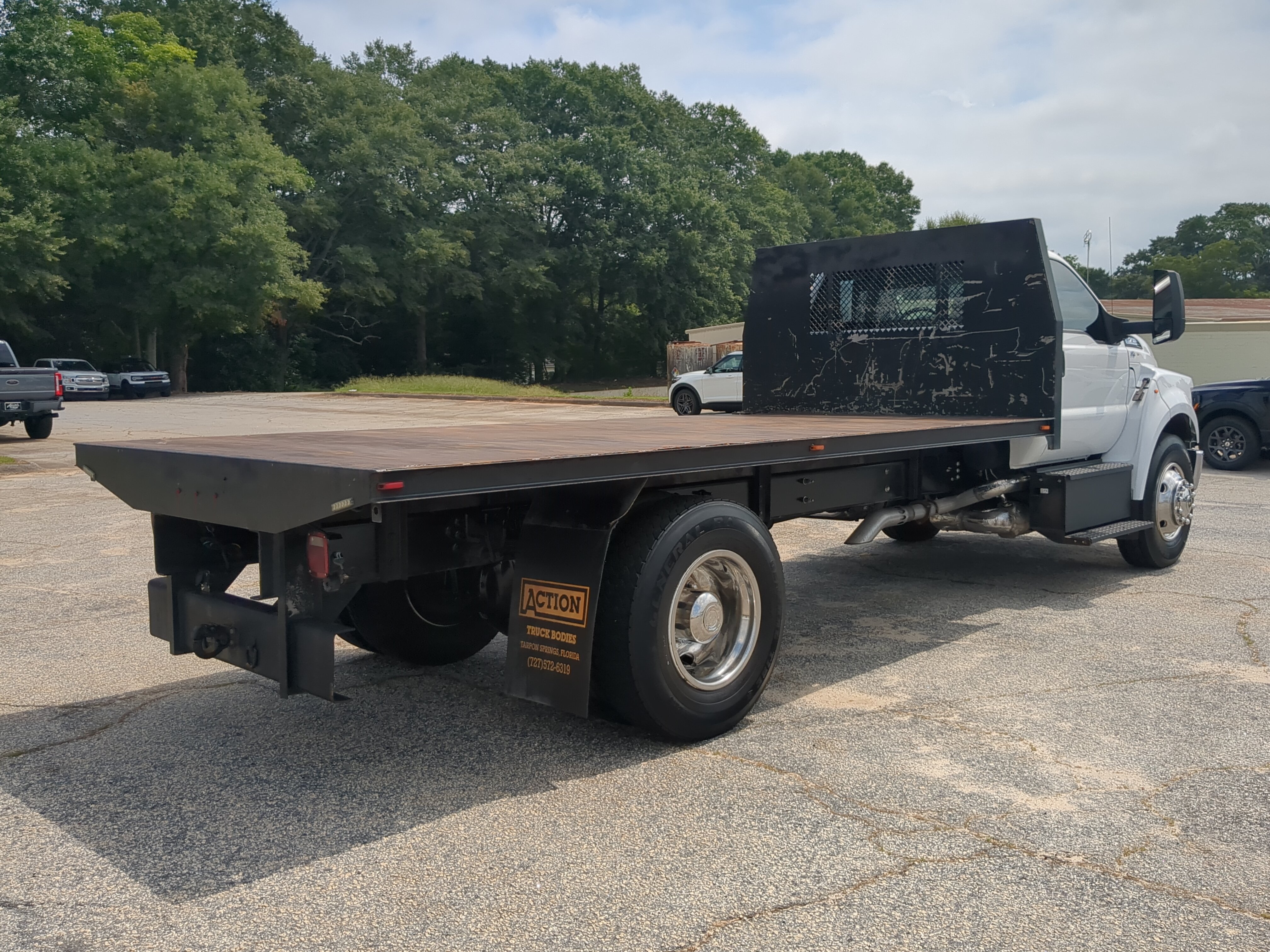 Used 2021 Ford F750 2WD Regular Cab Super Duty image 3