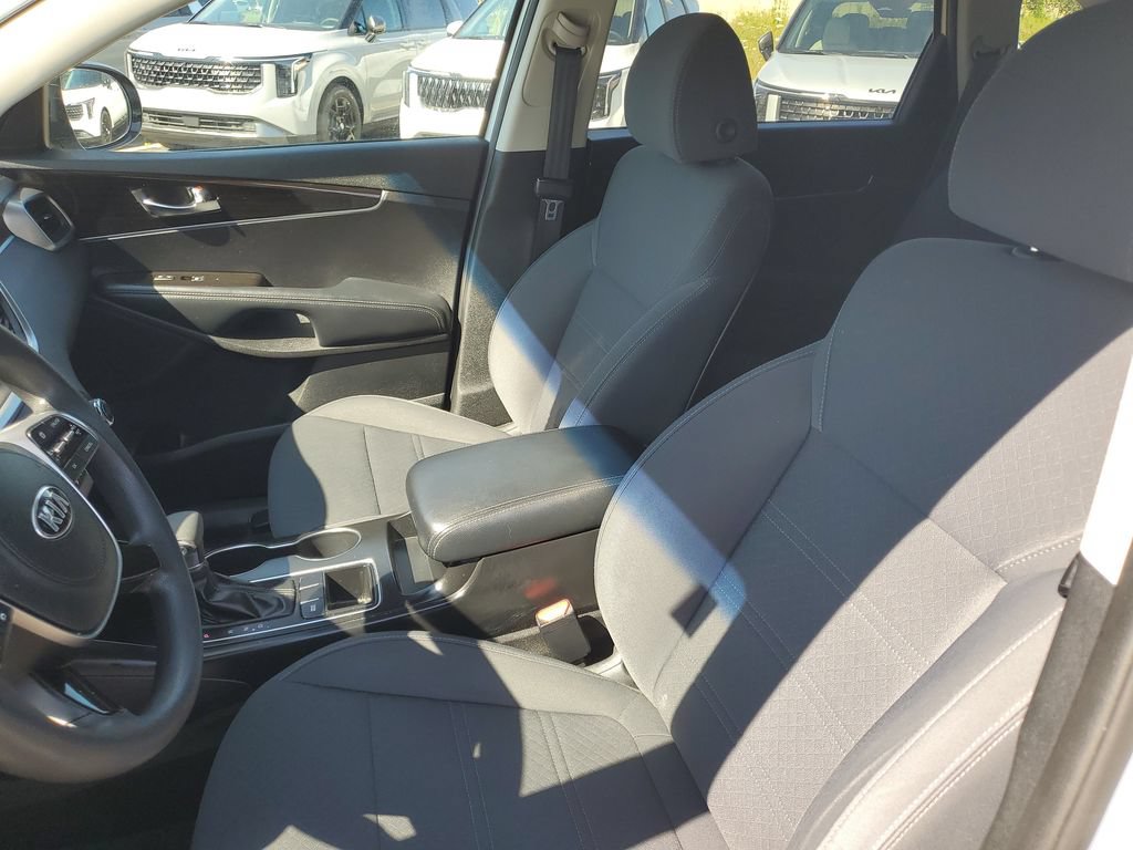 Used 2019 Kia Sorento FWD image 7