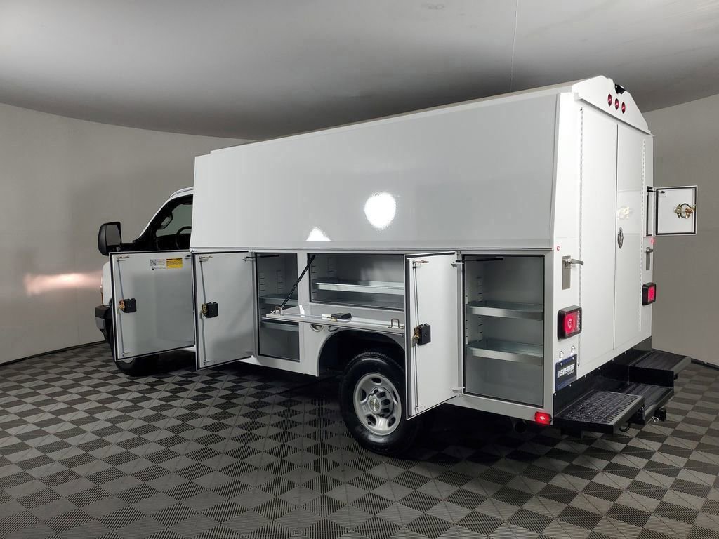 New 2025 Chevrolet Express 3500 w/ Power Convenience Package RWD image 6