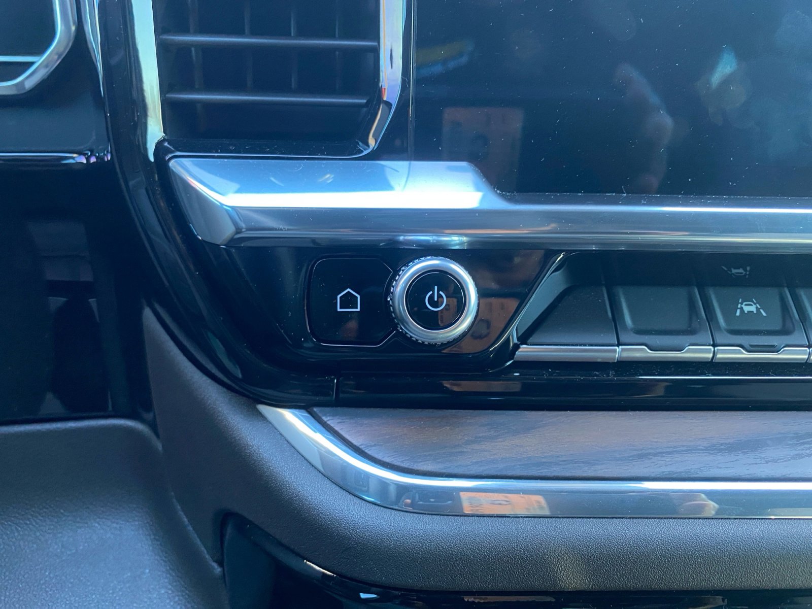 Used 2024 GMC Sierra 1500 SLT image 17