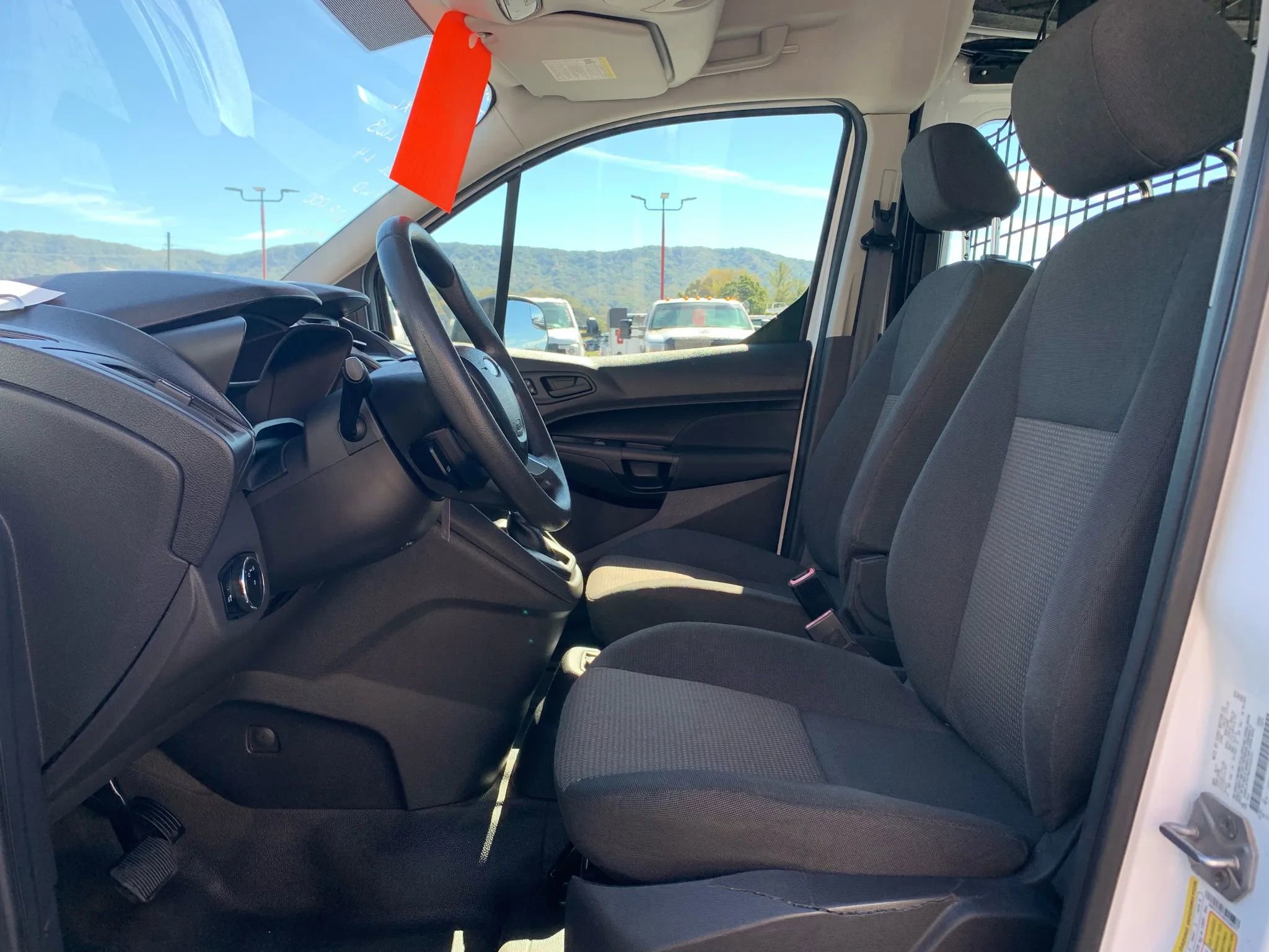 Used 2016 Ford Transit Connect XL image 9