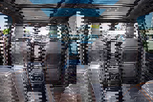 Used 2024 Ford Expedition Platinum image 19